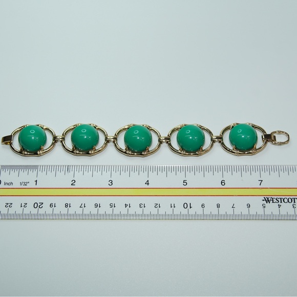 Stella & Dot Chunky Green and Gold Statement Bracelet with an extension Link - Picture 6 of 10
